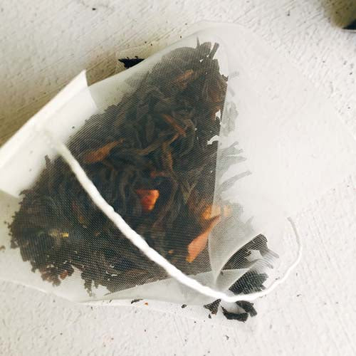 organic apple black tea bag